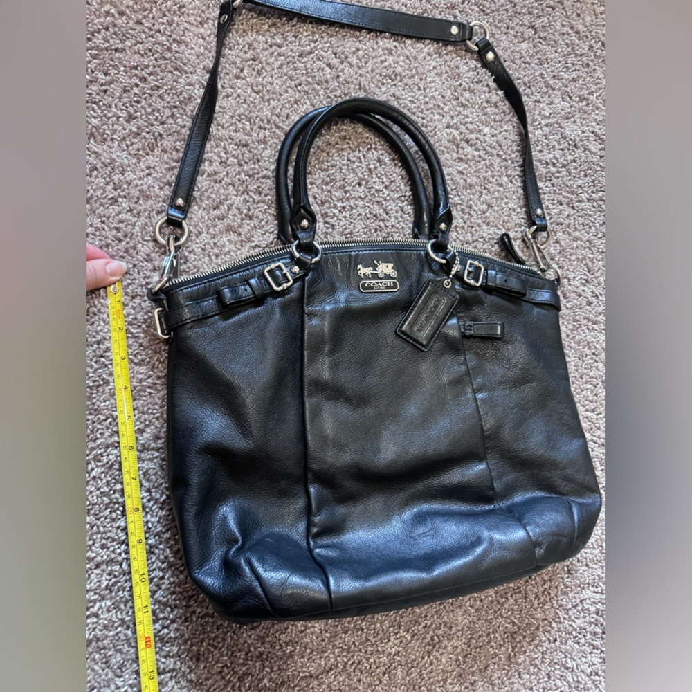 Black Coach Madison Lindsey Leather Tote with Zip Closure and Front Pocket EUC - Picture 2 of 9